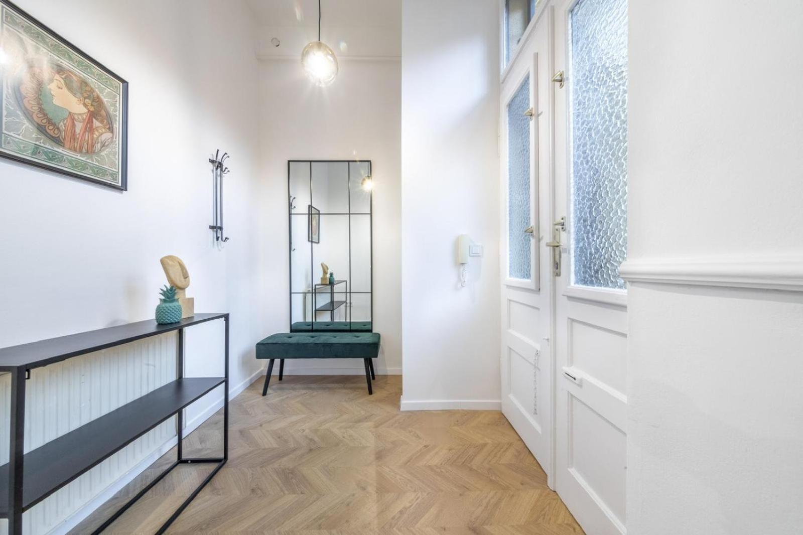 Sass Glamour Apartment Next To St Stephen Basilica S1 Budapest Exterior foto